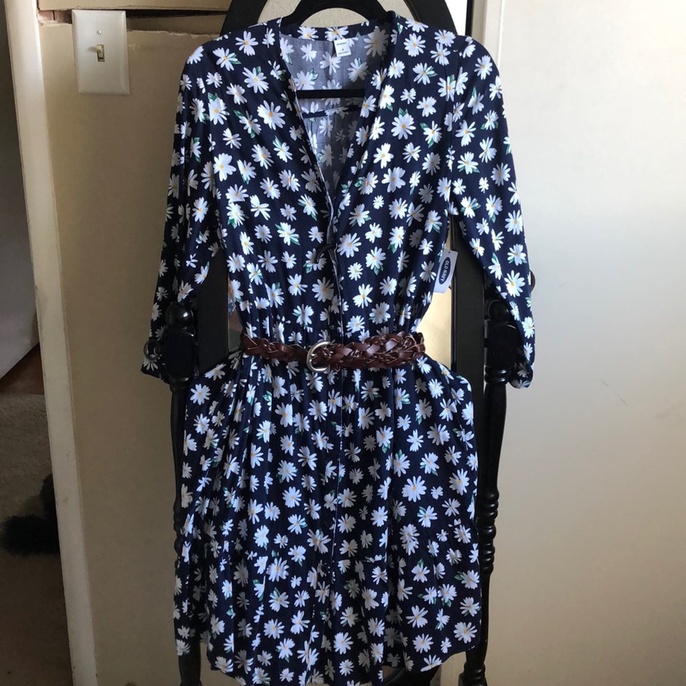 Old navy dress belt not included